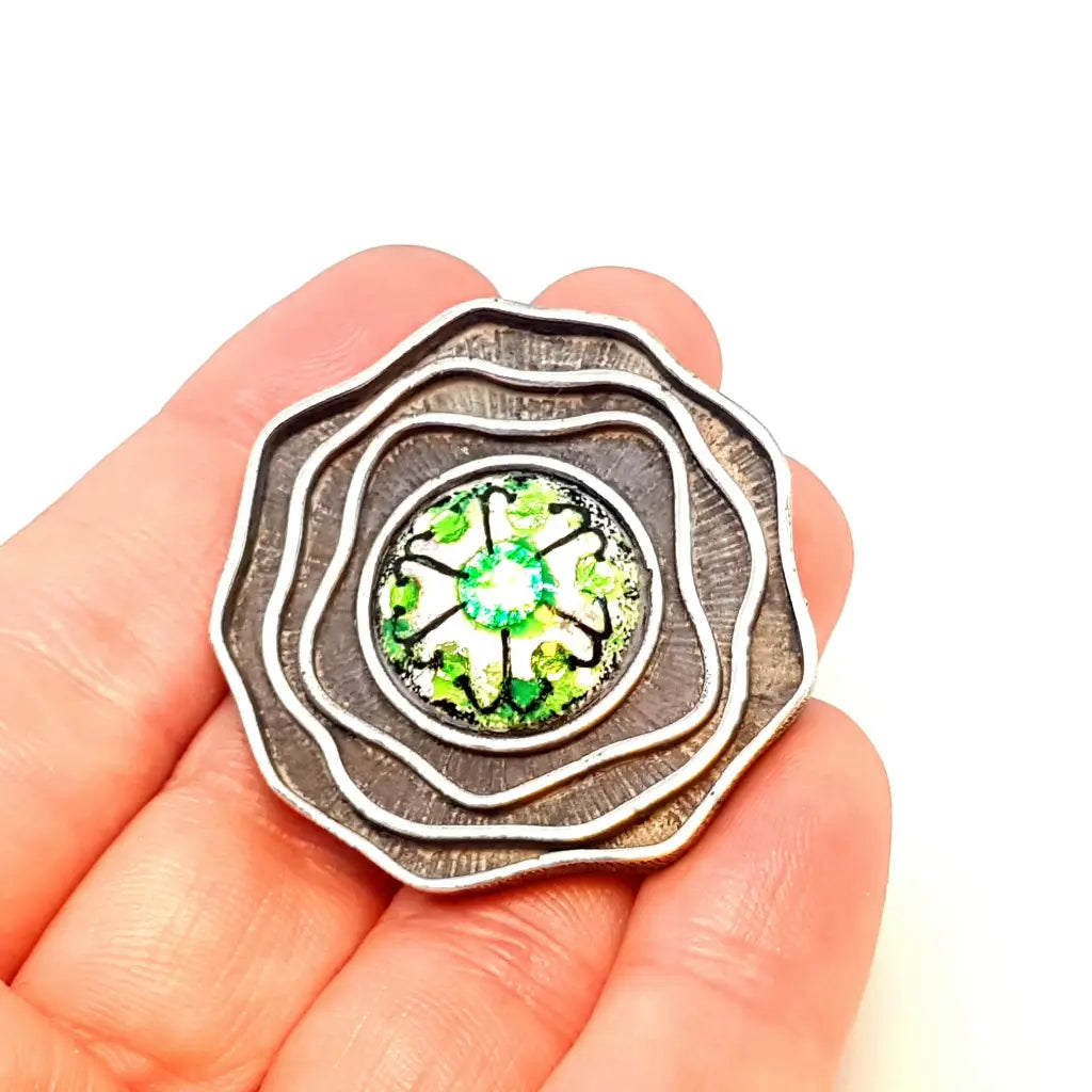 Broche de plata y esmalte verde. Circa 1970. Joyas antiguas vintage.