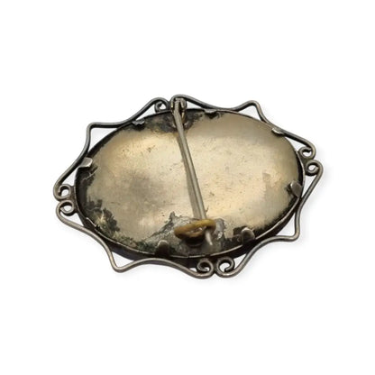 Broche Victoriano antiguo con retrato fotográfico ovalado en marco metálico