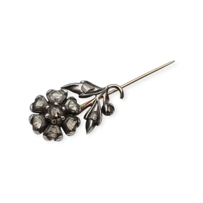 Broche victoriano de flor con diamantes en oro y plata 14 quilates circa