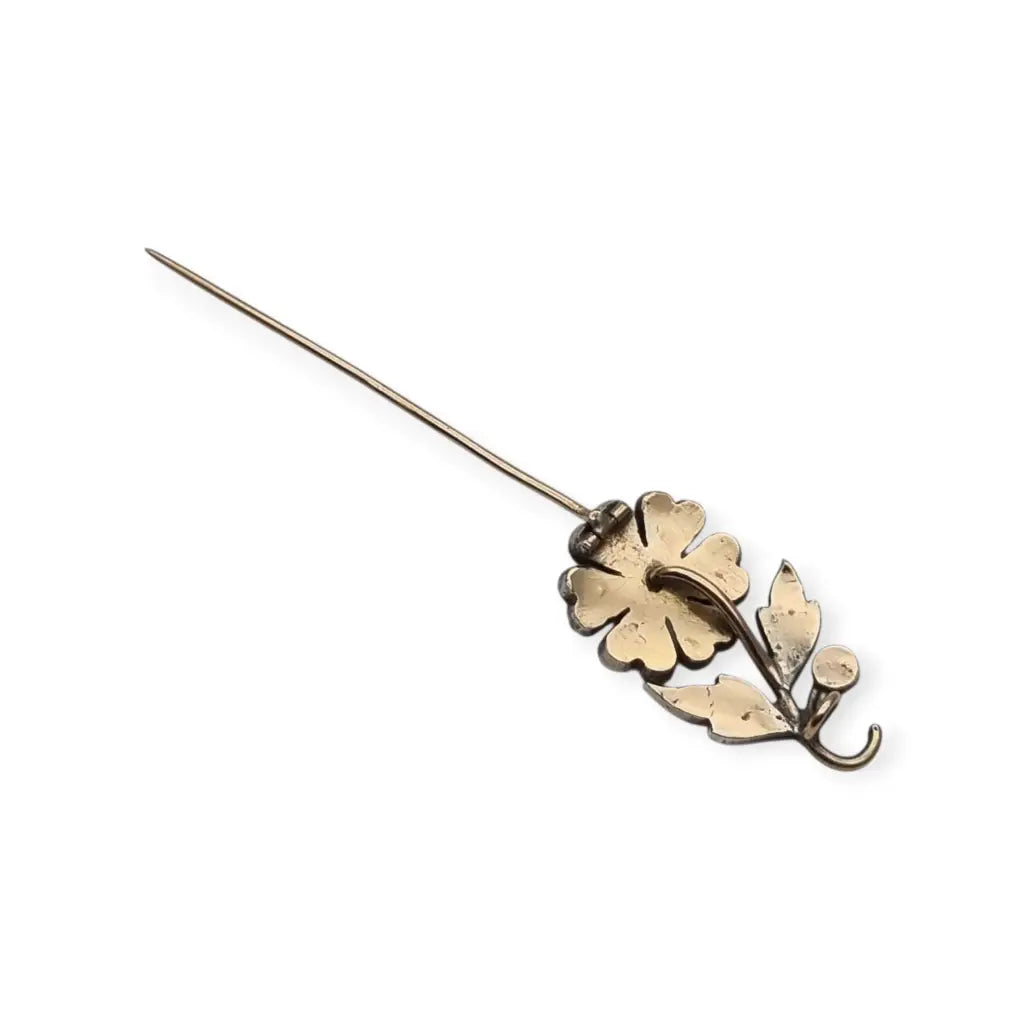 Broche victoriano de flor con diamantes en oro y plata 14 quilates circa