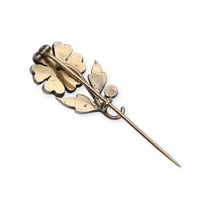 Broche victoriano de flor con diamantes en oro y plata 14 quilates circa