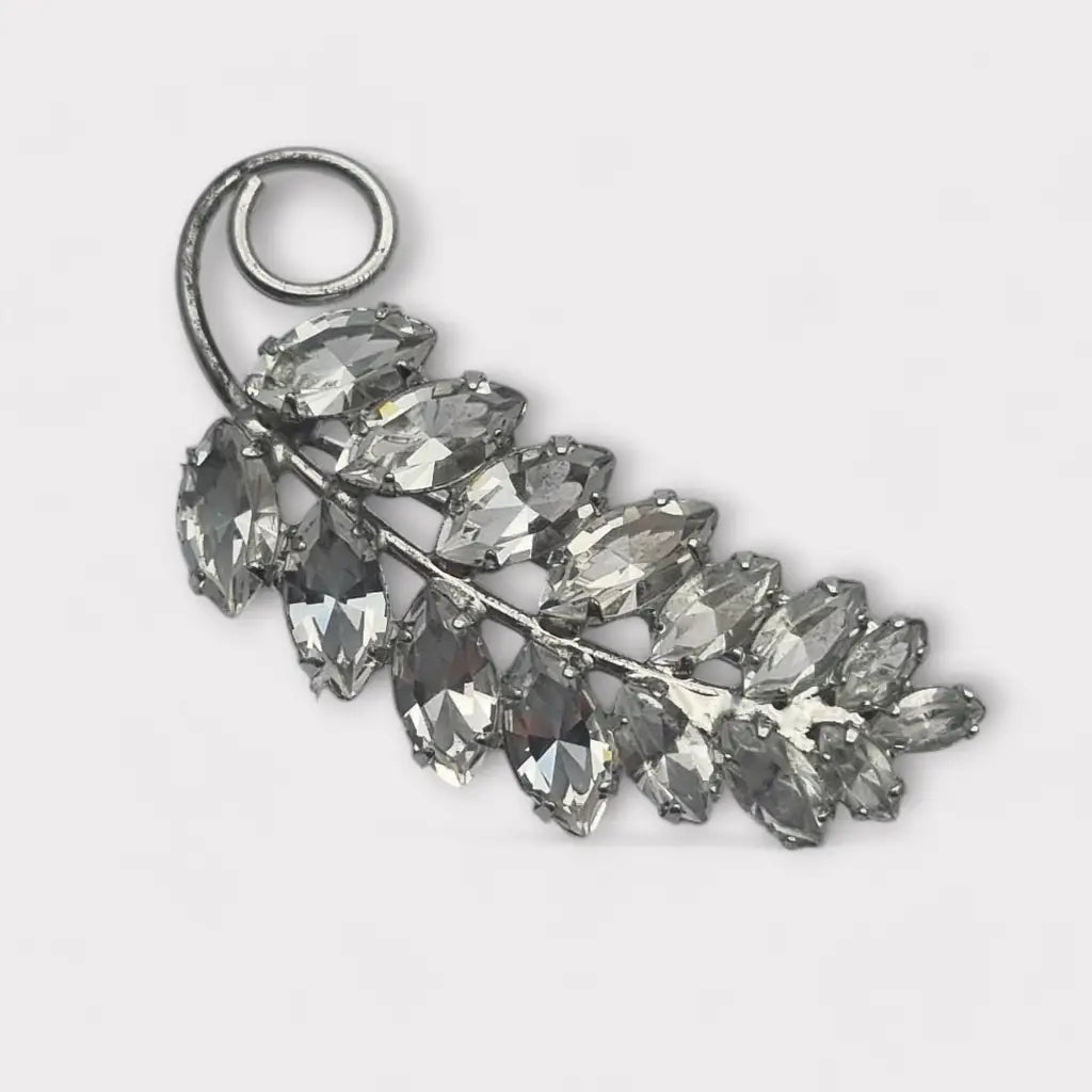 Broche vintage Carl Art de plata ley 925 con cristales y diseño hojas.
