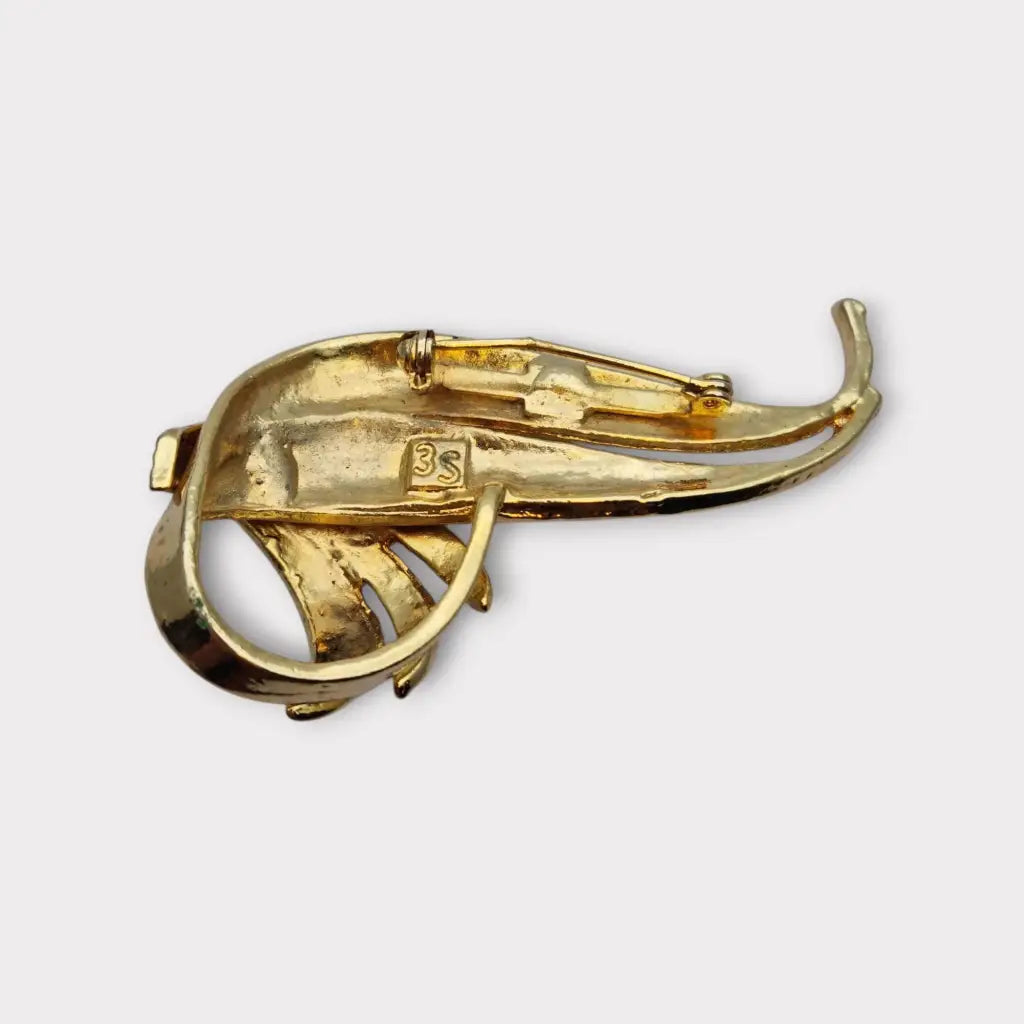 Broche vintage estilo hoja bañado en oro diseño escultórico abstracto
