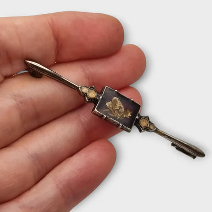 Broche Vintage con flores prensadas encapsuladas circa 1970 estilo art deco.