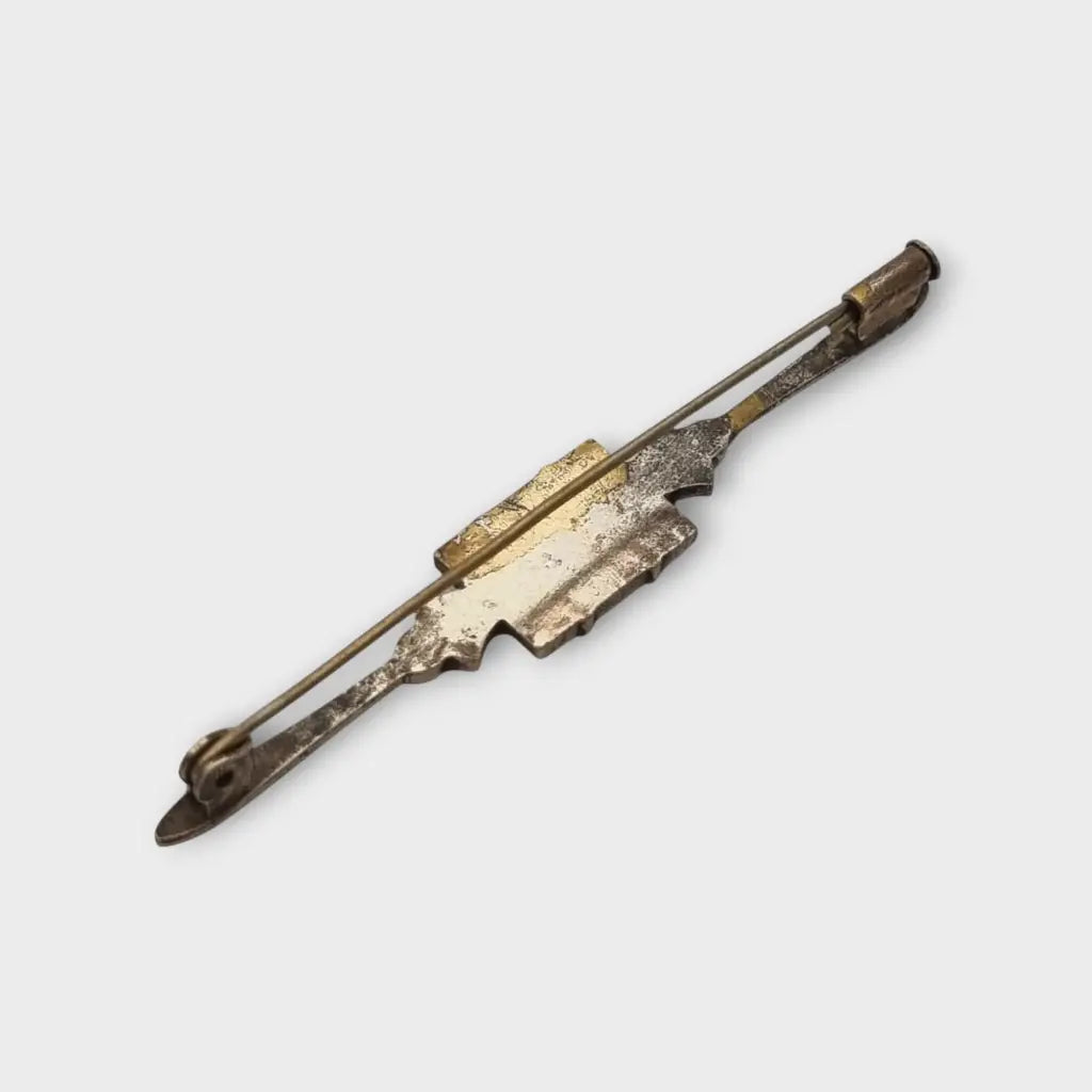 Broche Vintage con flores prensadas encapsuladas circa 1970 estilo art deco.