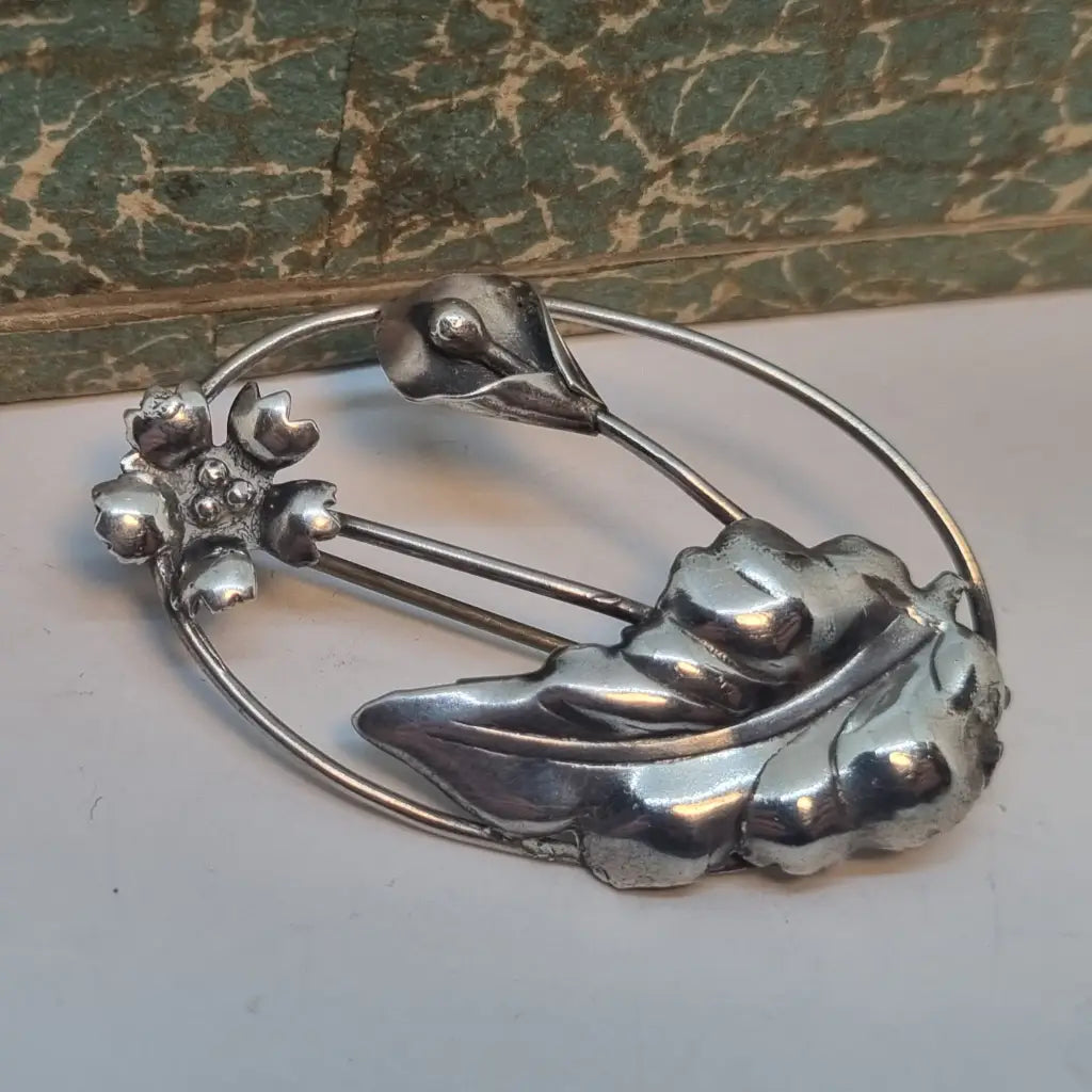 Broche vintage de plata broche flor diseño original. Años 60. Pin.