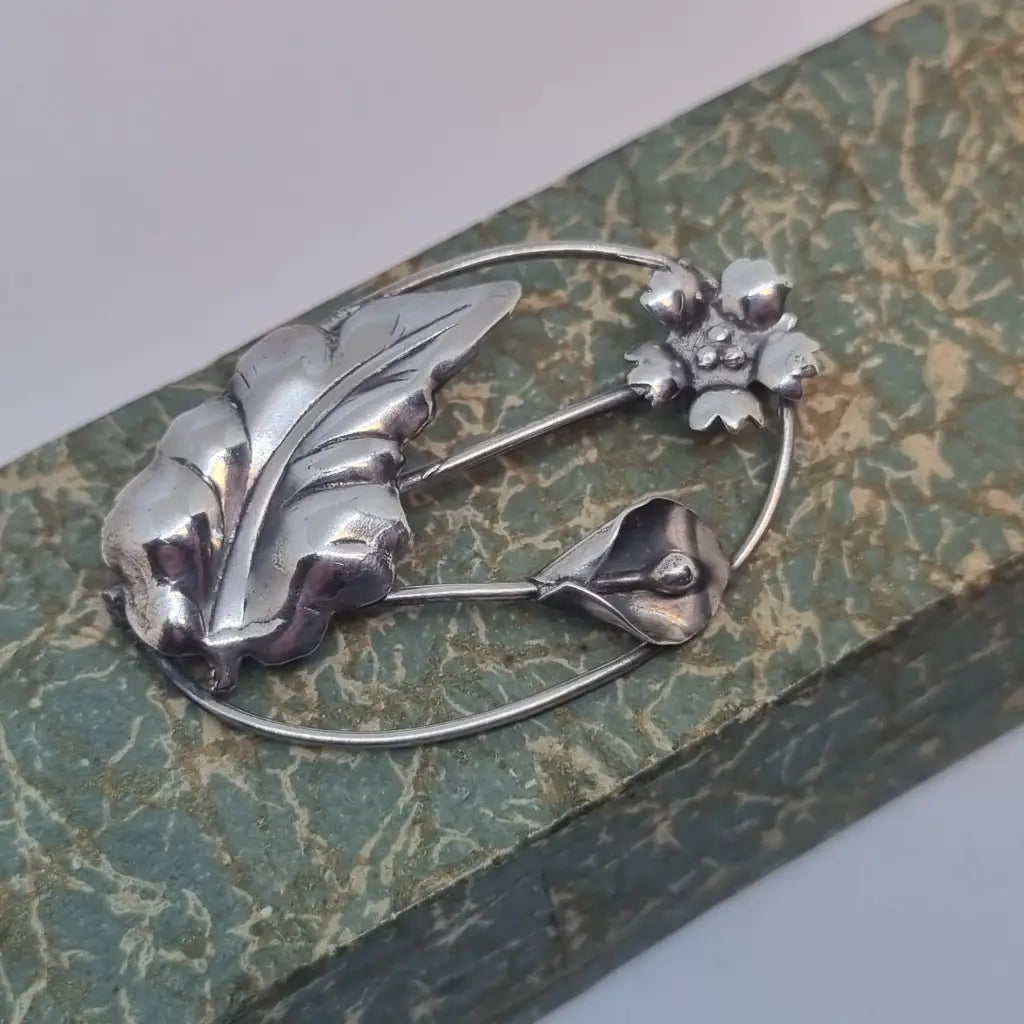 Broche vintage de plata broche flor diseño original. Años 60. Pin.