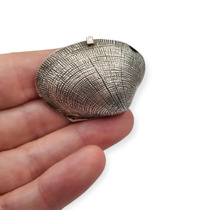 Caja antigua en forma de almeja plata 800 pieza colección siglo XX.