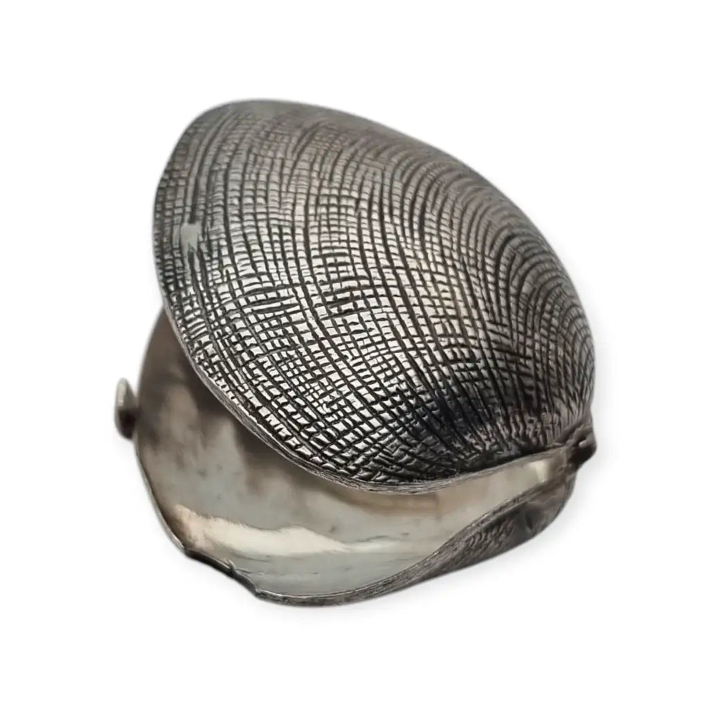 Caja antigua en forma de almeja plata 800 pieza colección siglo XX.