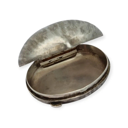 Caja antigua italiana de plata 800 en forma castaña con diseño naturalista