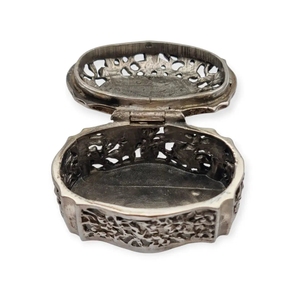 Caja antigua de plata 800 calada con flores y marcasitas Circa 1970.