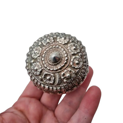 Caja de plata ley joyas orientales repujadas caja vintage con flores grabadas