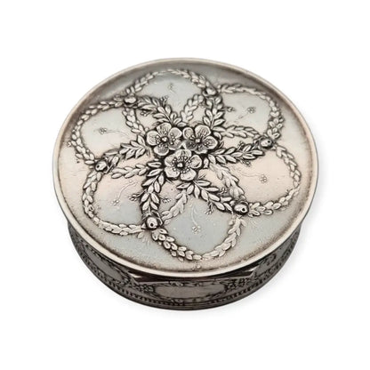 Caja francesa en plata maciza Minerva 950 Hénin & Cie grabado floral relieve
