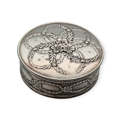 Caja francesa en plata maciza Minerva 950 Hénin & Cie grabado floral relieve