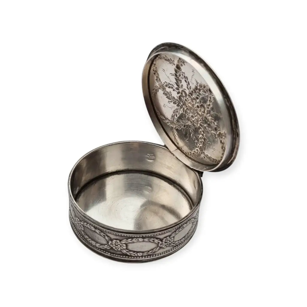 Caja francesa en plata maciza Minerva 950 Hénin & Cie grabado floral relieve