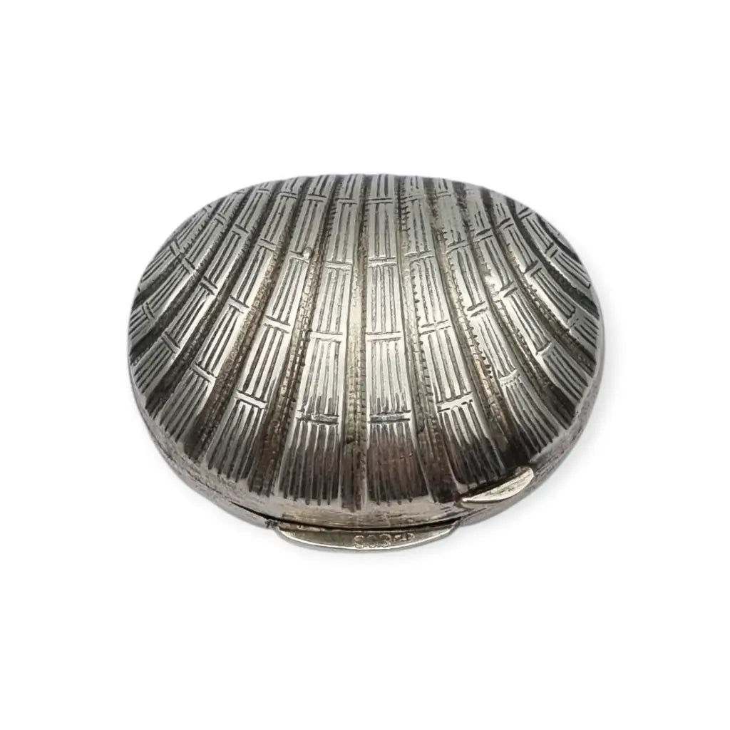 Caja italiana en forma de concha plata 800 grabada años 70-80.