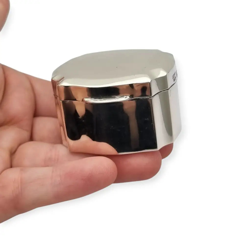 Caja en plata 800 con forma octogonal marcada “SERRA ROMA” diseño elegante