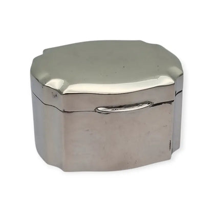 Caja en plata 800 con forma octogonal marcada “SERRA ROMA” diseño elegante