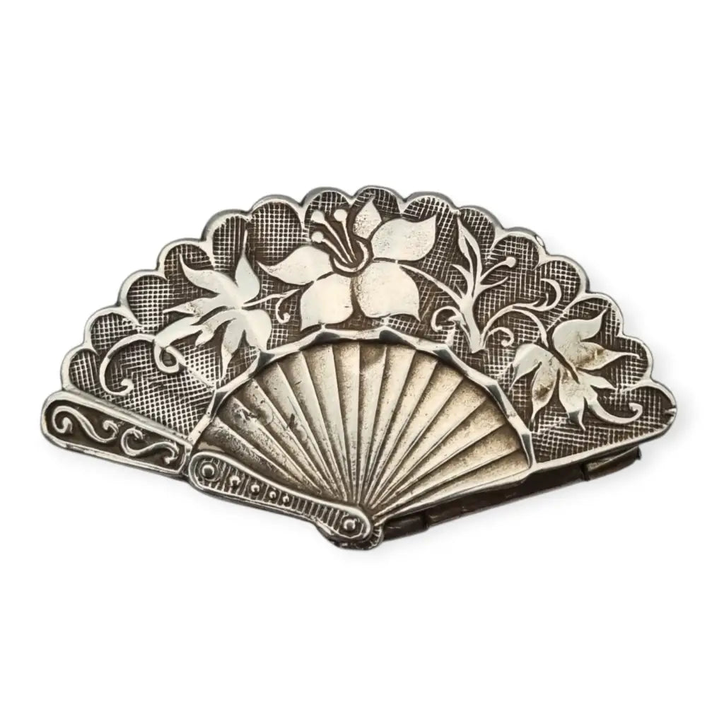 Caja de plata 915 con forma abanico floral grabada fabricación contemporánea