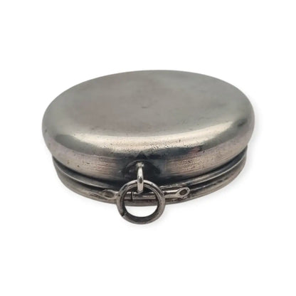 Caja Polvera redonda de plata romántica con una escena pastoral décadas