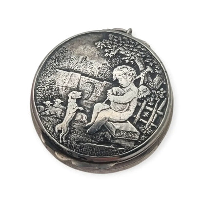 Caja Polvera redonda de plata romántica con una escena pastoral décadas