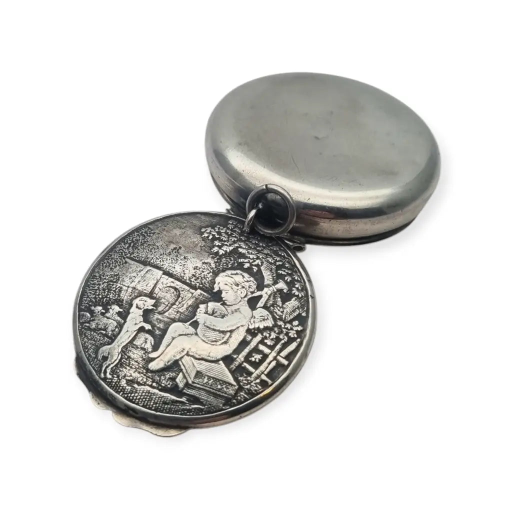 Caja Polvera redonda de plata romántica con una escena pastoral décadas