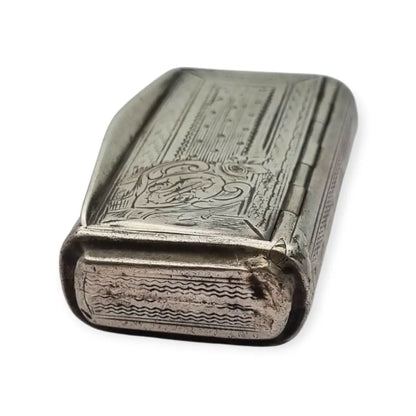 Caja de rapé antigua francesa en plata grabada con monograma y bisagra Circa