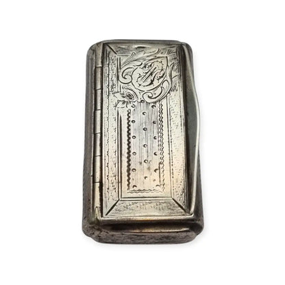 Caja de rapé antigua francesa en plata grabada con monograma y bisagra Circa