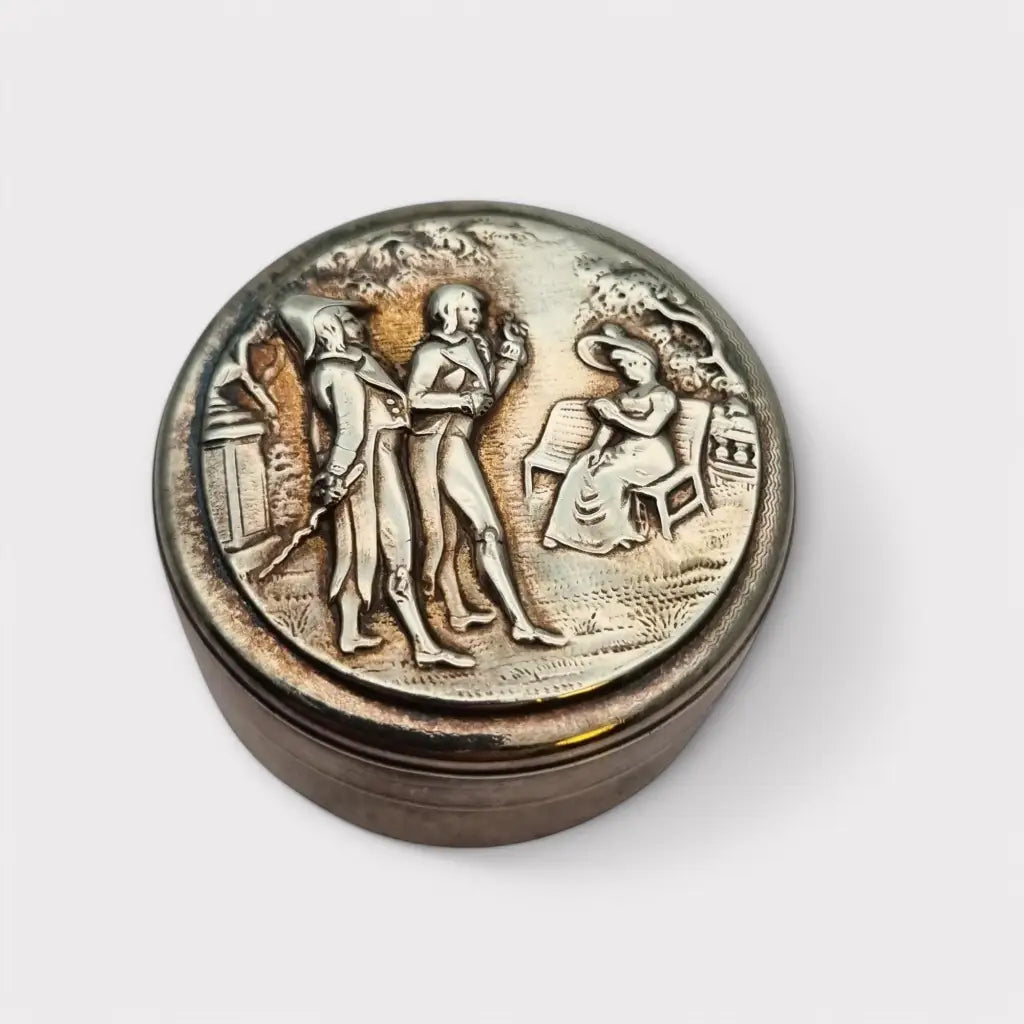 Caja romántica vintage de relieve neoclásico ideal para coleccionistas