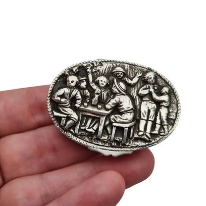 Caja vintage de plata alto relieve taberna circa 1960. Platería española.