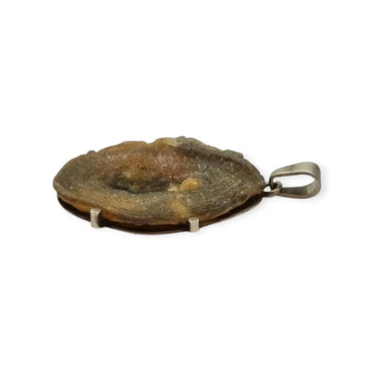 Colgante boho vintage en plata con drusa natural ovalada,| Circa 1970.