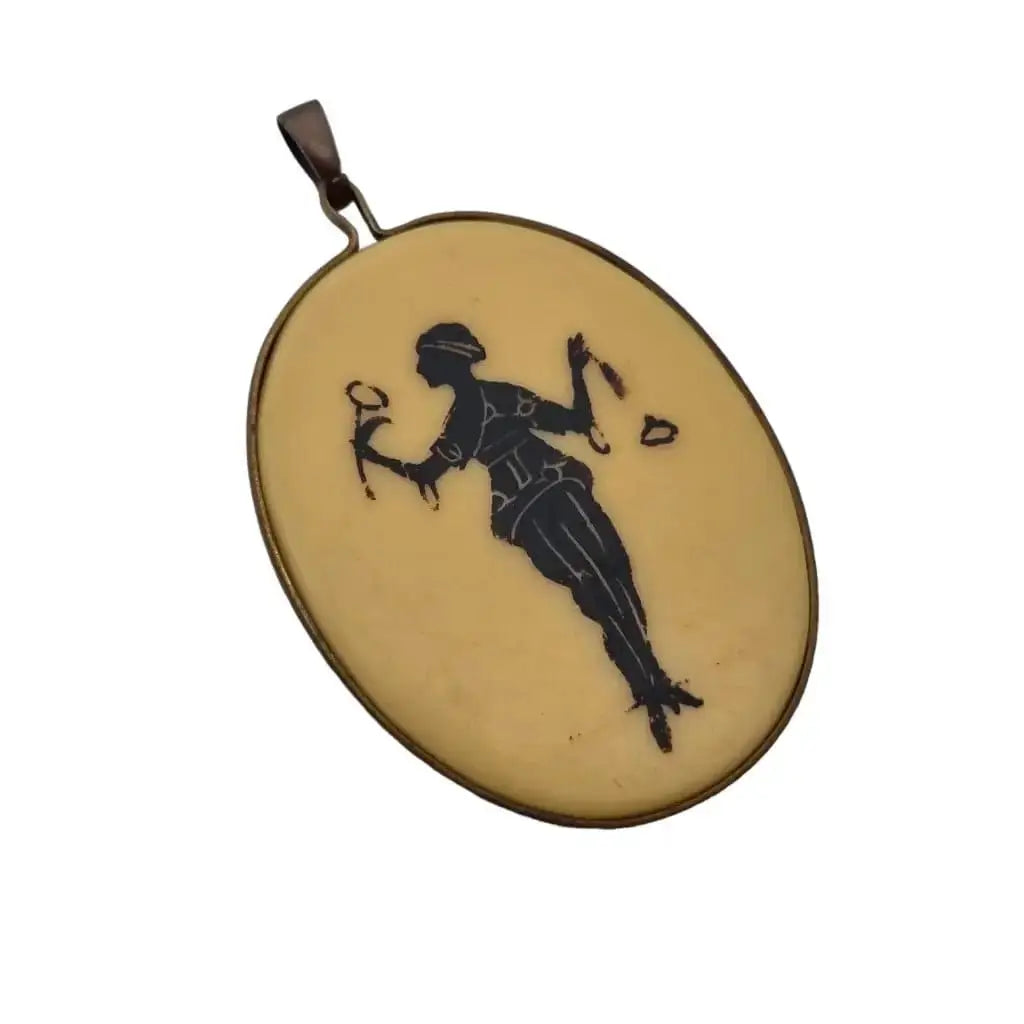 Colgante de celuloide art decó escena mujer años 20. LaBizarreSusu