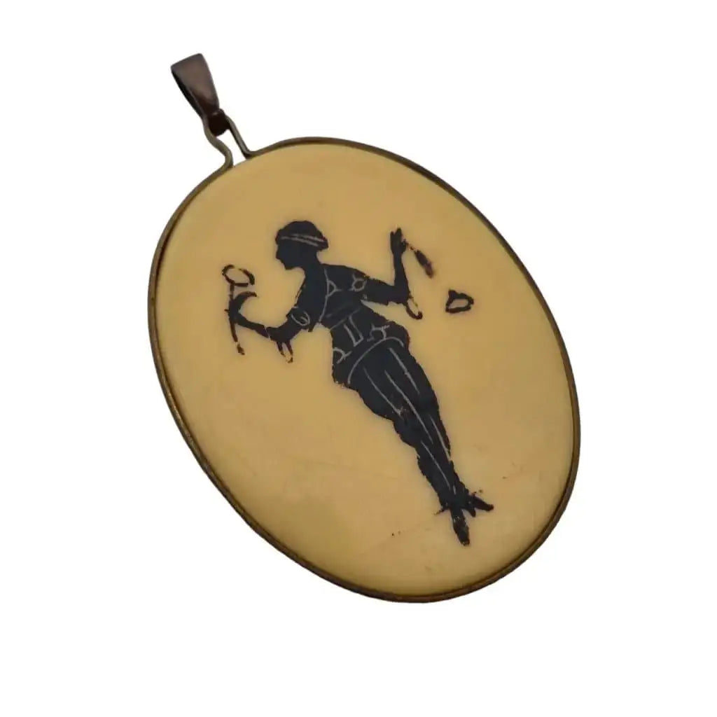 Colgante de celuloide art decó escena mujer años 20. LaBizarreSusu