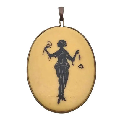 Colgante de celuloide art decó escena mujer años 20. LaBizarreSusu