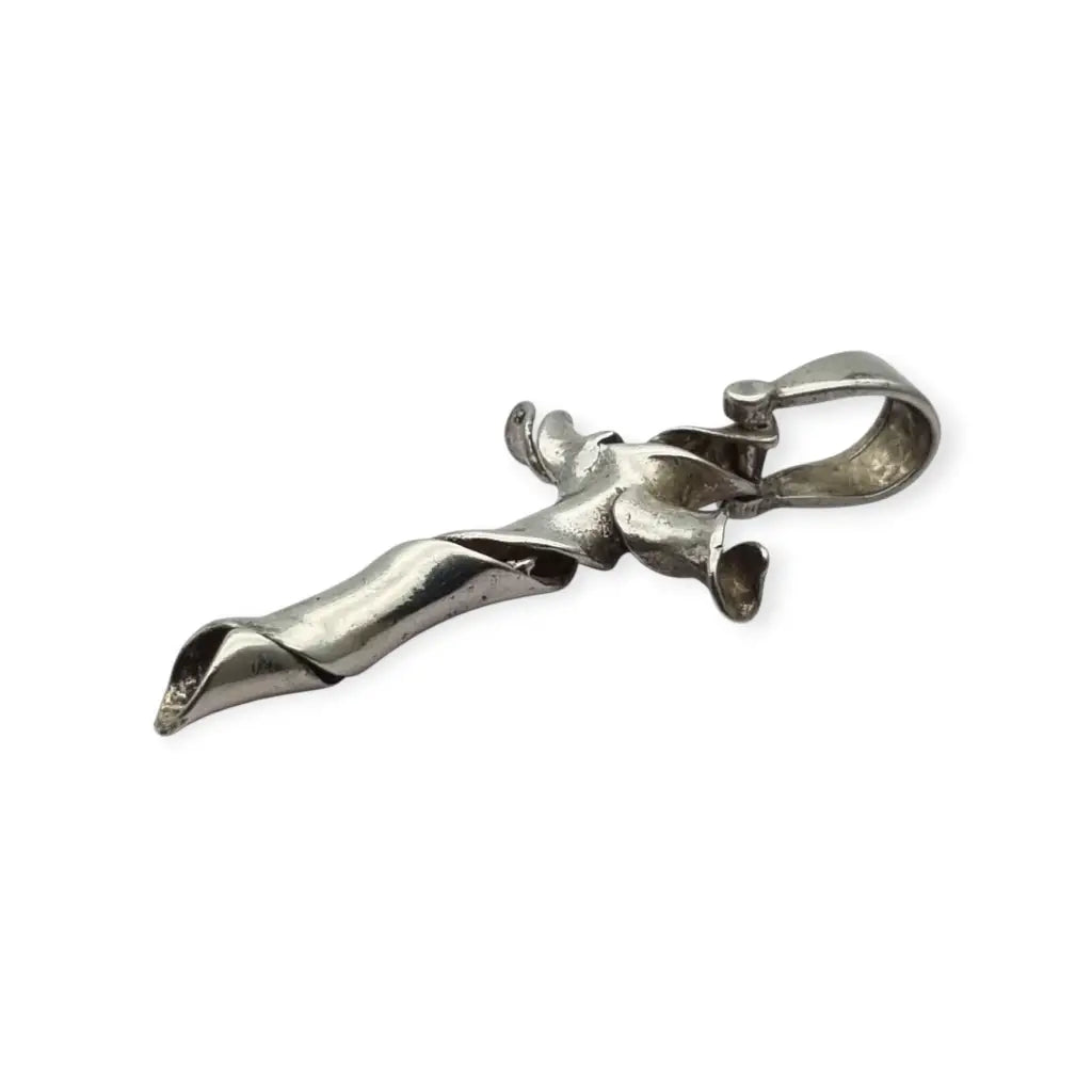 Colgante cruz vintage en plata diseño retorcido pieza singular de colección