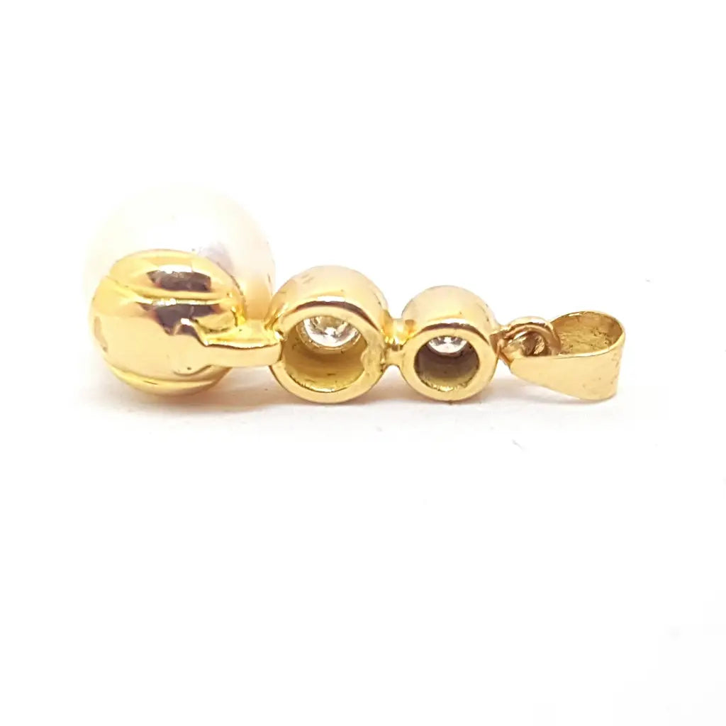 Colgante de oro con diamantes y perlas amarillo 18k joyas brillantes