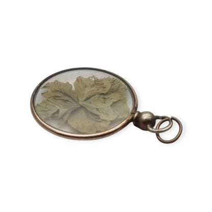 Colgante Guardapelo para fotos antiguo con flor natural seca bajo cristal 1940.