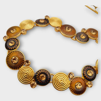 Collar dorado con esmalte y pedrería para mujer gargantilla en tonos marrones