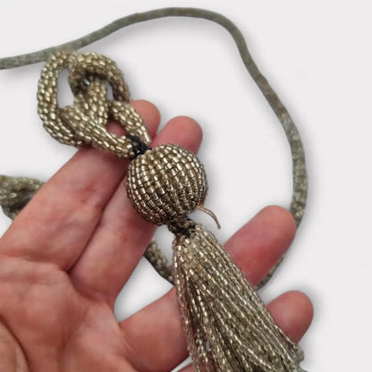 Collar de eslabones cuentas vintage con borla década 1920 mujer estilo