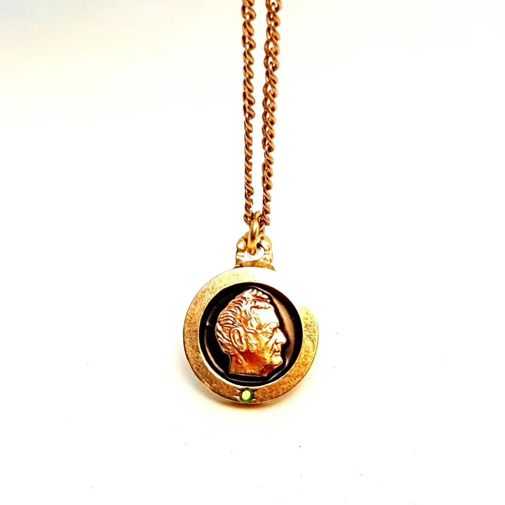 Collar John Deere en oro de 10 kt y esmeralda Joya coleccionismo Circa XX