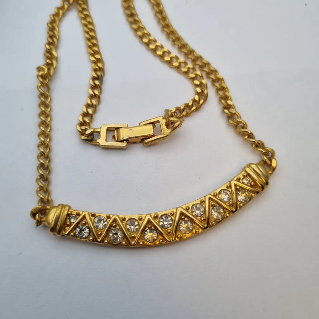 Collar de oro para mujer gargantilla con pedrería estilo años 80. Gargantilla