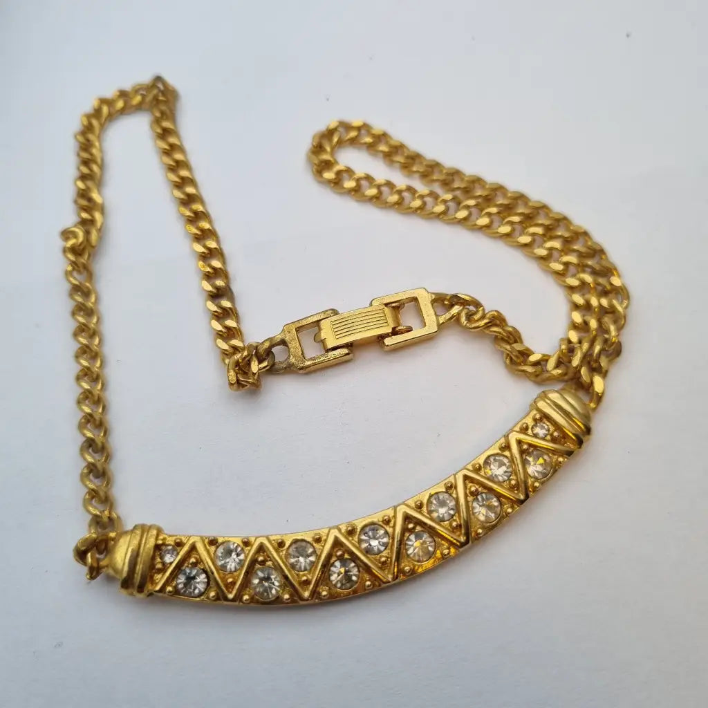 Collar de oro para mujer gargantilla con pedrería estilo años 80. Gargantilla