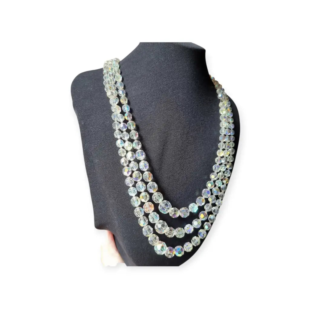 Collar vintage con cuentas de cristal facetado aurora boreal y cierre