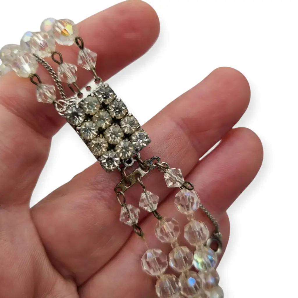 Collar vintage con cuentas de cristal facetado aurora boreal y cierre