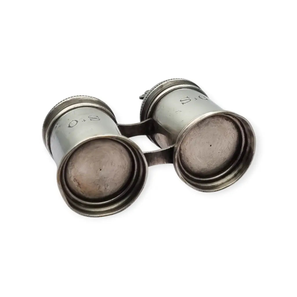 Crismera doble antigua litúrgica en metal tono plateado con cruces siglo XX