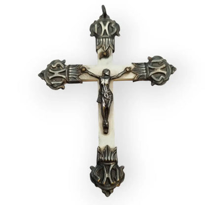 Crucifijo antiguo de nácar y plata con detalles religiosos en relieve regalos