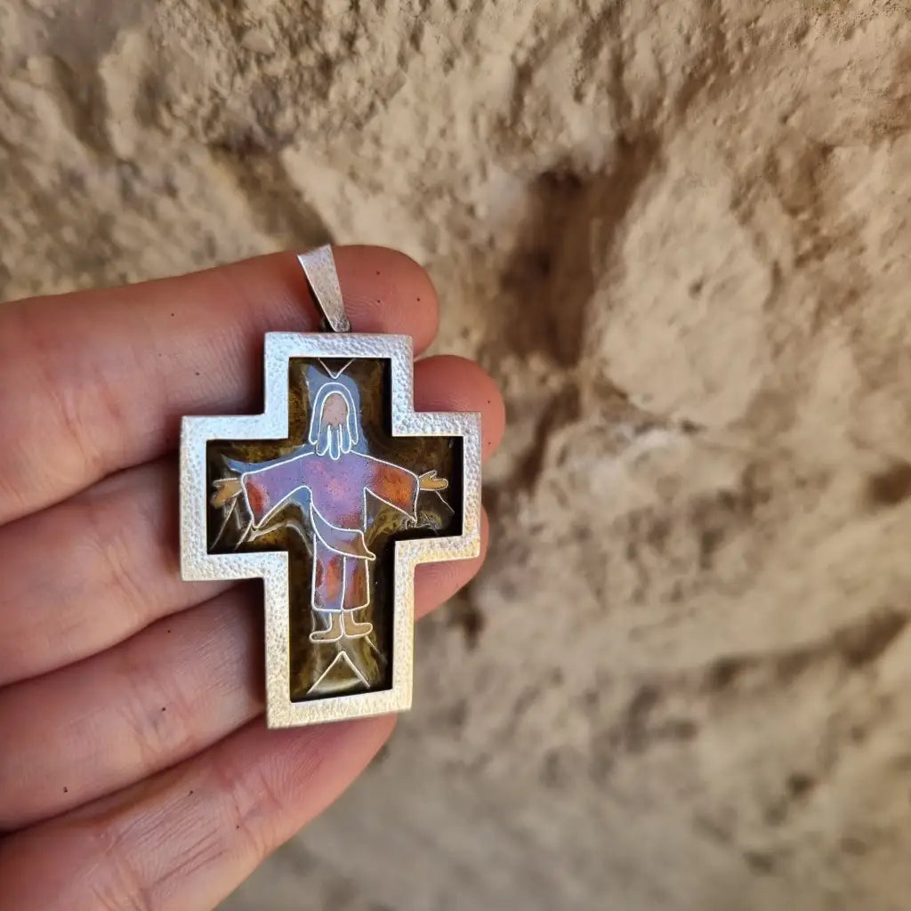 Cruz de plata. cruz antigua esmalte joyas esmalte. Joyería religiosa