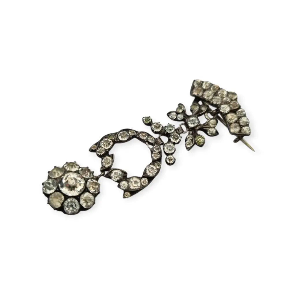 Excepcional broche victoriano de plata y cristal blanco elegante estilo