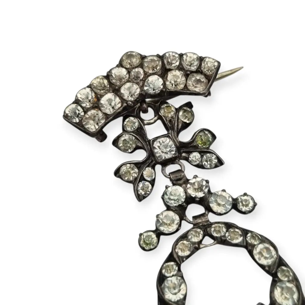Excepcional broche victoriano de plata y cristal blanco elegante estilo