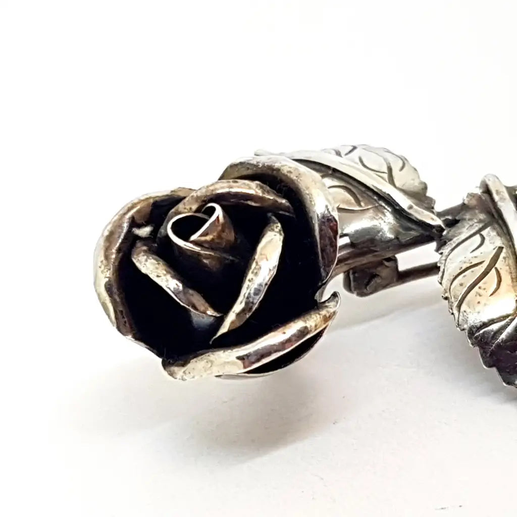 Broche rosa de plata ramo flores. Circa 1950. Joyería antigua y vintage.